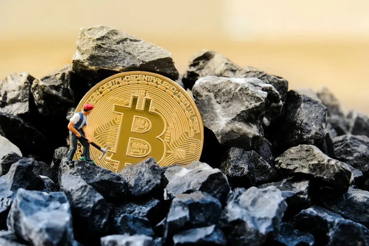 Tổng thống Colombia muốn biến vùng Caribe thành trung tâm đào Bitcoin缩略图