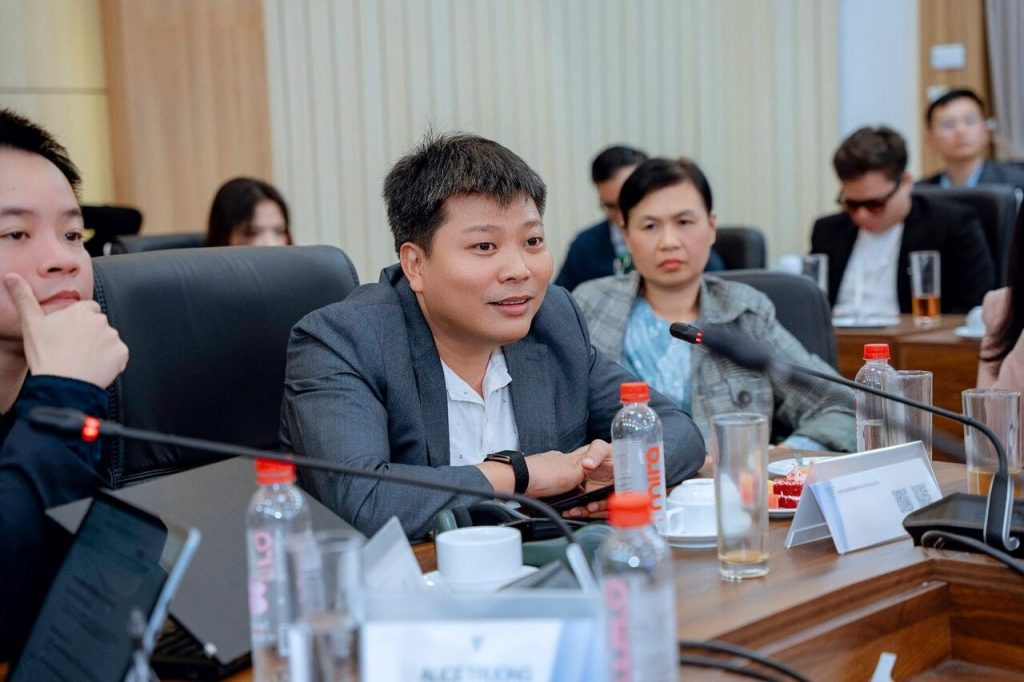 Hàng trăm tỷ tài sản số bị phong tỏa, Eric Vương là ai?缩略图