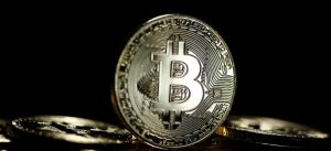 BTC chuẩn bị phá Kumo lần đầu kể từ tháng 10, sóng tăng mạnh đang tới?缩略图