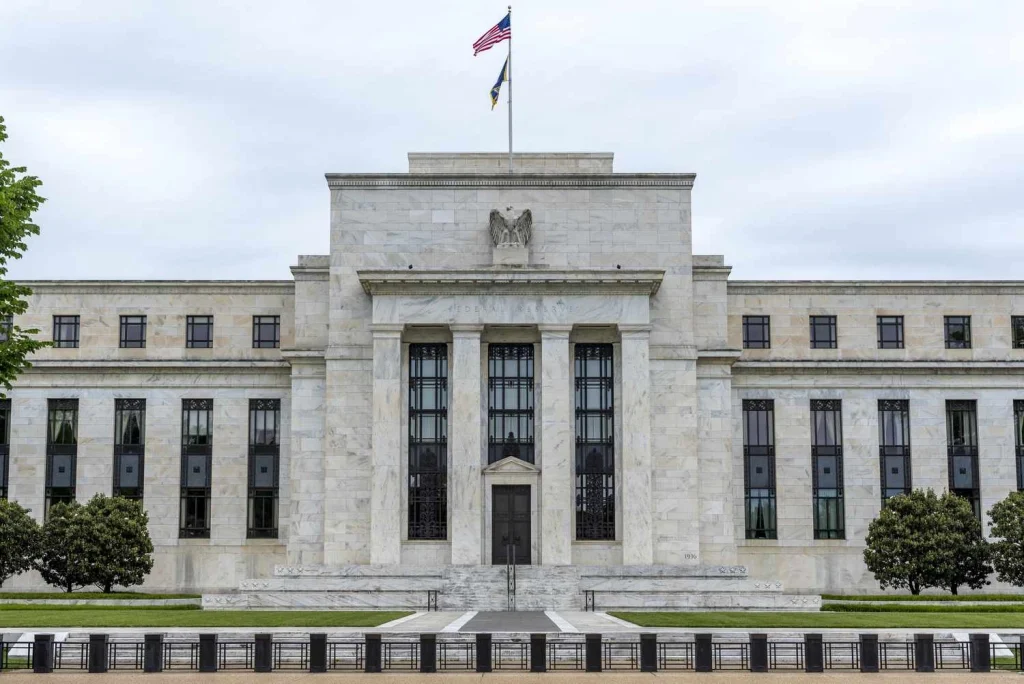 Fed muốn mở “cửa phụ” cho crypto vào hệ thống USD, Phố Wall lập tức phản đối缩略图