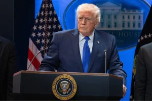 Tổng thống Trump tuyên bố đạt thỏa thuận hòa bình với Iran, mở cửa Eo biển Hormuz缩略图