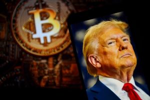 Trump nói các nhân vật trong lĩnh vực tiền điện tử “may mắn” khi Mỹ đang tranh giành vị thế thống trị thị trường tiền điện tử với Trung Quốc缩略图