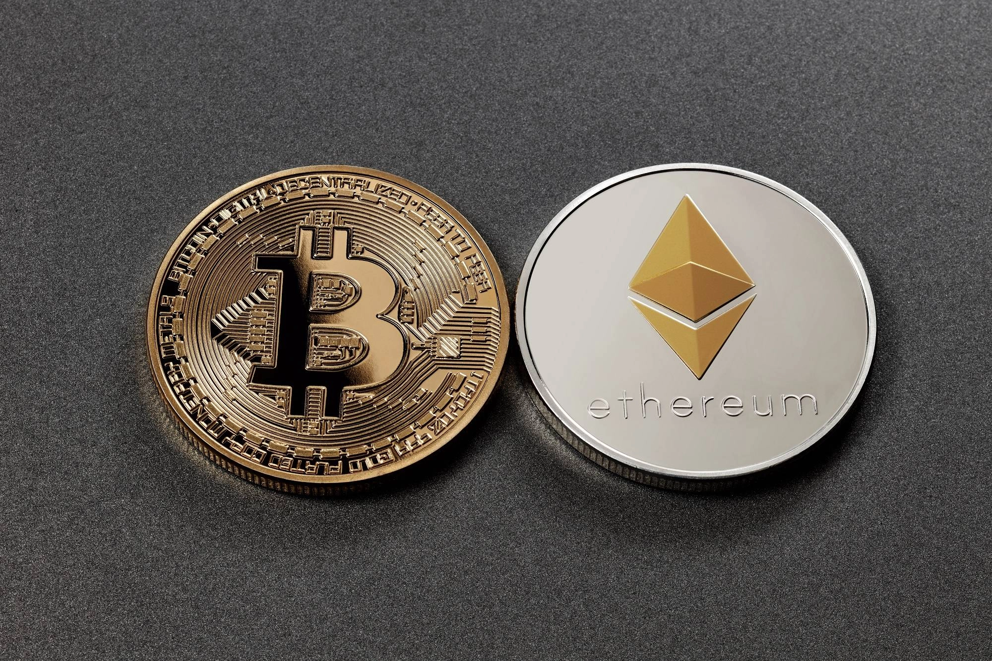 Các quỹ ETF Bitcoin và Ethereum mua ròng hơn 2,6 tỷ USD trong tuần qua缩略图