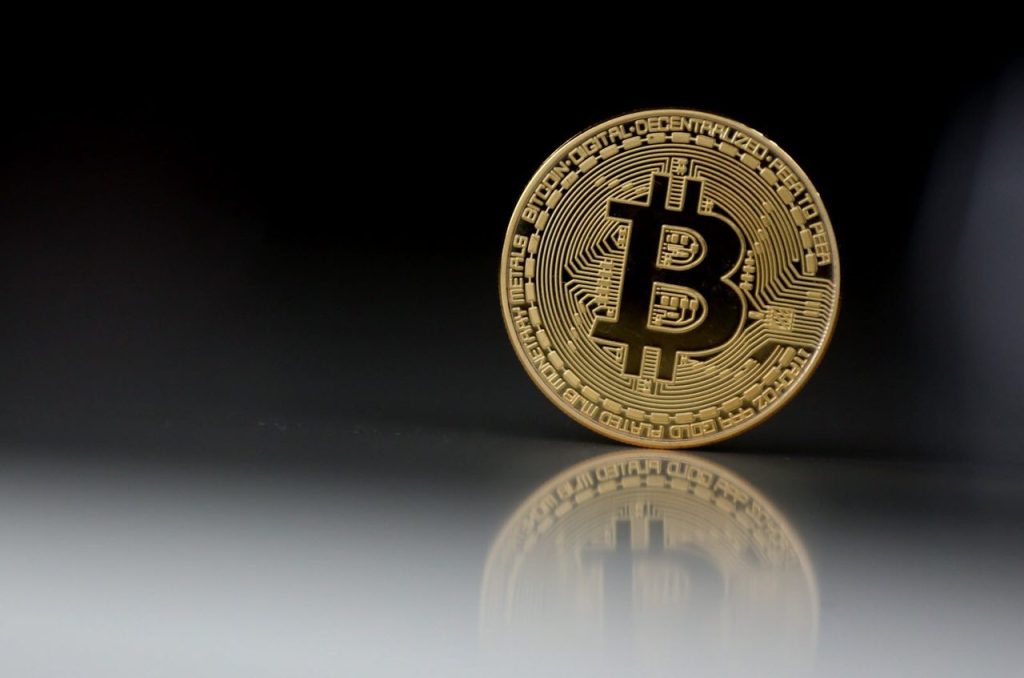 Vì sao Bitcoin vẫn chưa thể bứt phá? Dữ liệu đang phát đi cả tín hiệu tích cực lẫn tiêu cực缩略图