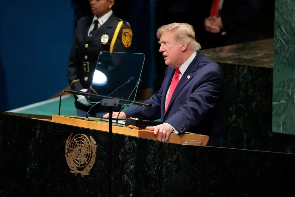 Trump muốn đổi tên gọi AI thành “siêu trí tuệ”缩略图 Trump muốn đổi tên gọi AI thành “siêu trí tuệ”缩略图